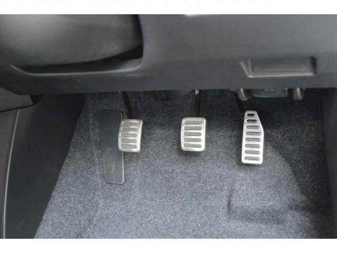 スイフトスポーツ 1.4 ZC33S ファイナル エディション　登録済未使用車特別仕様車セーフティサポート搭載6速マニュアルFFターボデュアルセンサーブレーキサポート後退時ブレーキサポートLED全方位モニター用カメラパッケージアダプティブクルーズコントロールETC 登録済未使用車 2WD 1400
