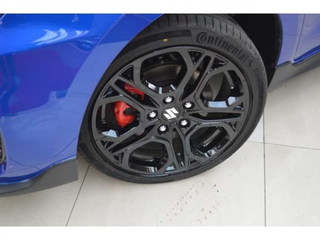 スイフトスポーツ 1.4 ZC33S ファイナル エディション　登録済未使用車特別仕様車セーフティサポート搭載6速マニュアルFFターボデュアルセンサーブレーキサポート後退時ブレーキサポートLED全方位モニター用カメラパッケージアダプティブクルーズコントロールETC 登録済未使用車 2WD 1400