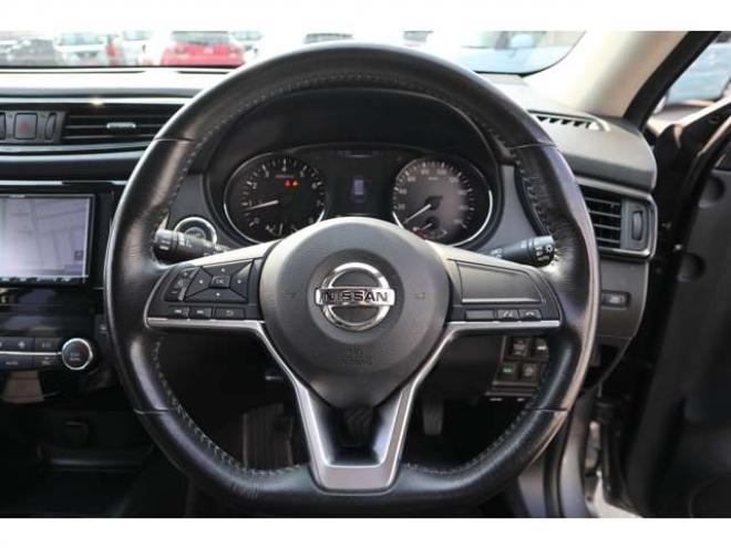 エクストレイル2.0 20X 2列車 4WD　社外ナビ　バックカメラ　電動バックドア　ハンズフリー　LEDヘッドライト　ヒルディセントコントロール 2000