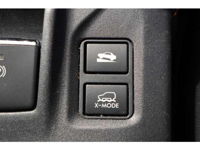 XV2.0i-L アイサイト 4WD　純正フルセグナビ　バックカメラ　ETC　電動パーキングブレーキ　ヘッドライトウォッシャー　アダプティブクルーズコントロール　LEDヘッドライト 2000