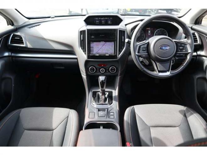 XV2.0i-L アイサイト 4WD　純正フルセグナビ　バックカメラ　ETC　電動パーキングブレーキ　ヘッドライトウォッシャー　アダプティブクルーズコントロール　LEDヘッドライト 2000