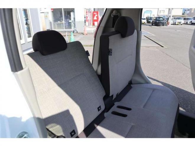 eKワゴンM 4WD　CDプレイヤー　シートミラーヒーター　オートライト　トラクションコントロール　衝突軽減ブレーキ　車線逸脱警報　パーキングソナー　USBソケット　アイドリングストップ 660