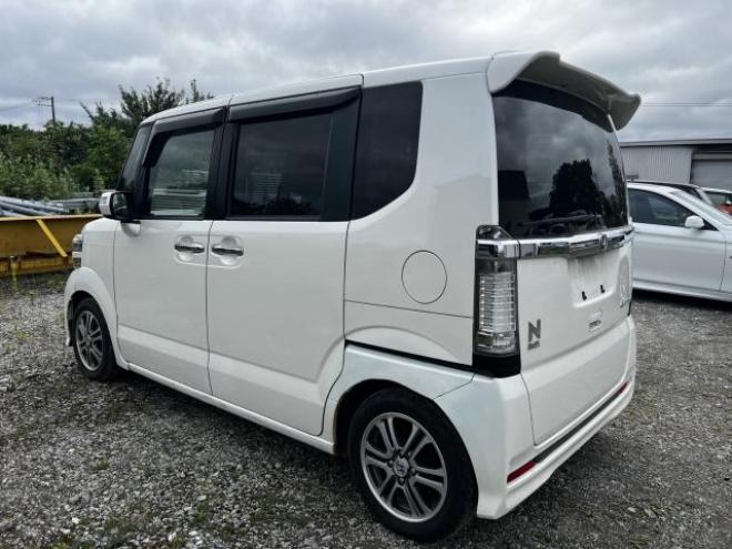 N-BOXカスタムG Lパッケージ 4WD 660 5Dr