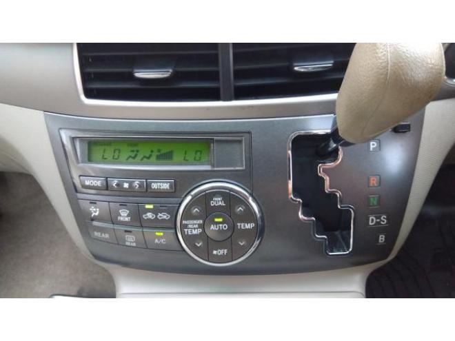 エスティマハイブリッドＸ 4WD 4WD 2400 5Dr