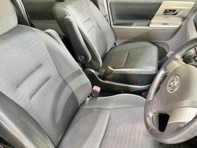 ヴォクシー2.0ZS煌 4WD 5年保証 スマキー 両側パワスラ ナビTV Bカメ ETC 自社認証工場 車検整備2年付 寒冷地仕様 禁煙