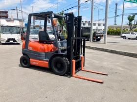 フォークリフト　トヨタ　中古　6FG20　建機