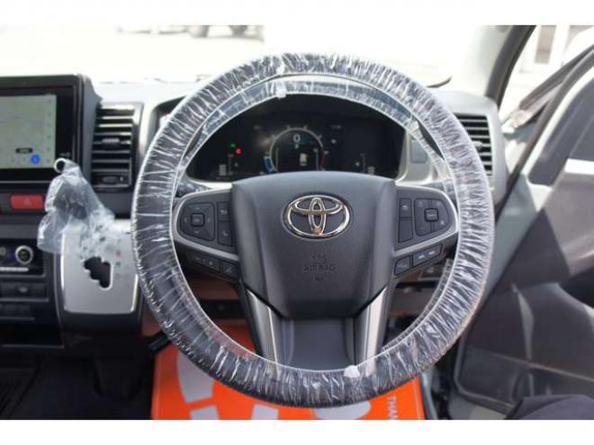 ハイエースバン2.7 スーパーGL ワイド ロング ミドルルーフ 4WD　登録済未使用車9型/丸目フェイス/アースカラー/4WD/2.7ガソリン/ナビ付 2700