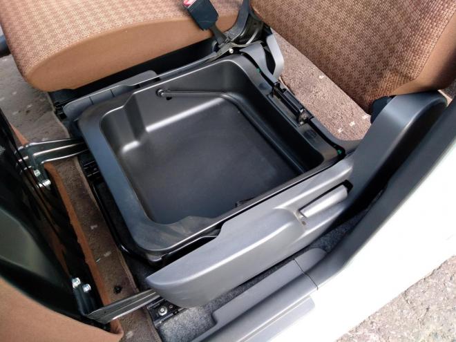 モコ Ｘ　ＦＯＵＲ ４ＷＤ　ＡＢＳ　スマートキー　プッシュスタート　ナビＴＶ　バックカメラ　ブルーツース　ドアミラーウインカー　Ｄ席シートヒーター　夏冬タイヤ付　車検令和１０年７月 4WD 660 5Dr