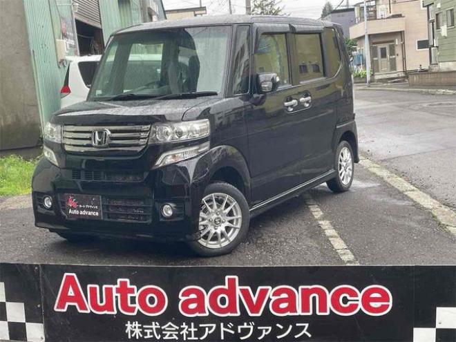 N-BOXカスタム Ｇ・Ｌパッケージ　４ＷＤ　ＥＴＣ　バックカメラ　両側電動スライドドア　ナビ　ＴＶ　ＨＩＤ　スマートキー　アイドリングストップ　ベンチシート　ＣＶＴ　盗難防止システム　ＡＢＳ　ＥＳＣ　ＣＤ　アルミホイール　エアコン（北海道） 4WD 660 5Dr