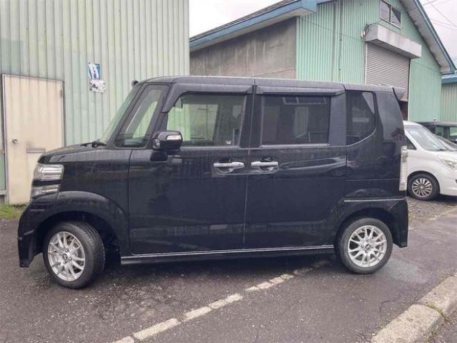 N-BOXカスタム Ｇ・Ｌパッケージ　４ＷＤ　ＥＴＣ　バックカメラ　両側電動スライドドア　ナビ　ＴＶ　ＨＩＤ　スマートキー　アイドリングストップ　ベンチシート　ＣＶＴ　盗難防止システム　ＡＢＳ　ＥＳＣ　ＣＤ　アルミホイール　エアコン（北海道） 4WD 660 5Dr