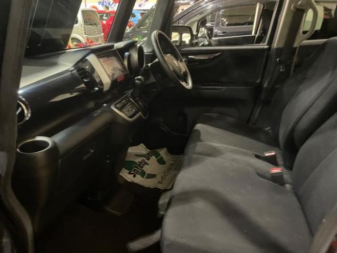 N-BOXカスタム Ｇ・Ｌパッケージ　４ＷＤ　スライドドア　アルミホイール　パワーステアリング　４ＷＤ車　ＡＷ（北海道） 4WD 660 5Dr