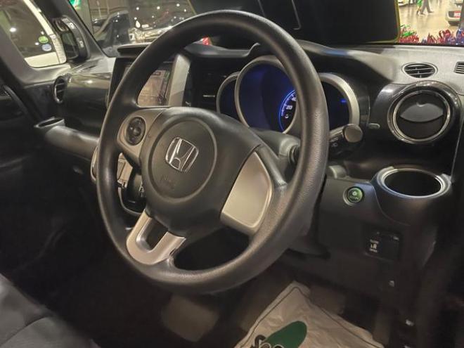 N-BOXカスタム Ｇ・Ｌパッケージ　４ＷＤ　スライドドア　アルミホイール　パワーステアリング　４ＷＤ車　ＡＷ（北海道） 4WD 660 5Dr