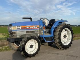 トラクター　イセキ GEAS53 53馬力キャビンなしトラクター
