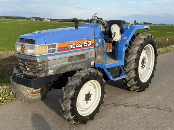 トラクターイセキ GEAS53 53馬力キャビンなしトラクター