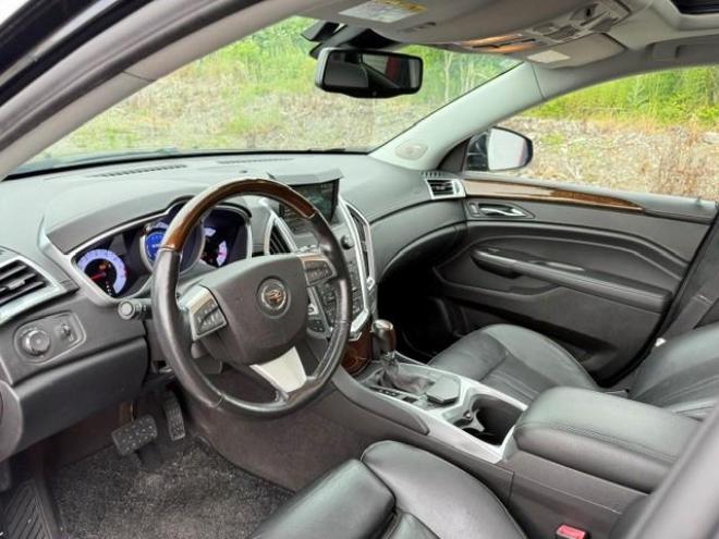 キャデラックSRXクロスオーバー　プレミアム4WD 4WD 3000 5Dr
