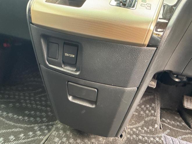 ヴェルファイア2.4Zゴールデンアイズ 4WD　ローンが不安な方＜優遇ローン＞　本州仕入　寒冷地仕様　アルパイン8型ナビ　後席モニター 4WD 2400 5Dr