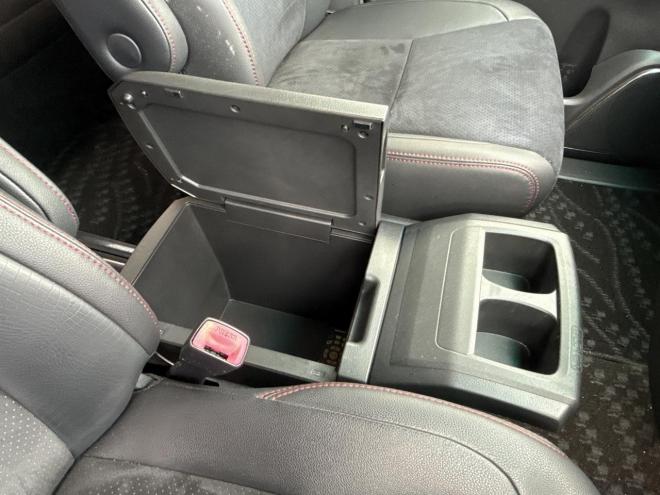 ヴェルファイア2.4Zゴールデンアイズ 4WD　ローンが不安な方＜優遇ローン＞　本州仕入　寒冷地仕様　アルパイン8型ナビ　後席モニター 4WD 2400 5Dr