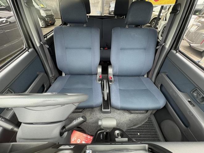 ハイゼットHIJET CARGO 4WD CRUSE TURBO寒冷地仕様　リアヒーター　地デジナビ　TURBO　バイザー　キーレス　ABS　　全磨き済　エンジンオイル交換　ATF交換 4WD 660 5Dr