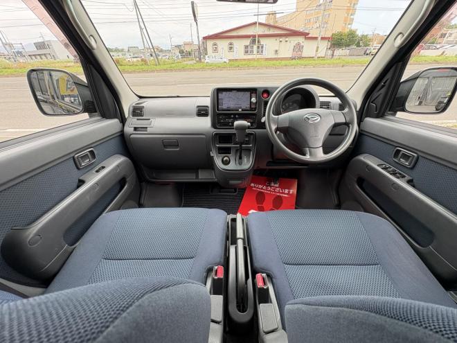 ハイゼットHIJET CARGO 4WD CRUSE TURBO寒冷地仕様　リアヒーター　地デジナビ　TURBO　バイザー　キーレス　ABS　　全磨き済　エンジンオイル交換　ATF交換 4WD 660 5Dr