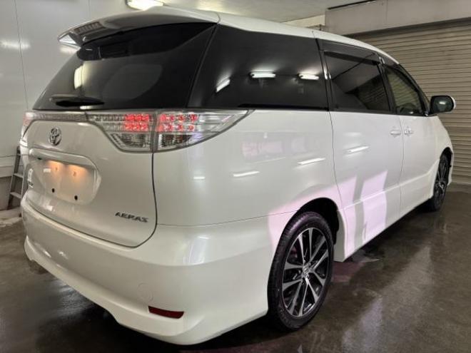 エスティマアエラス　寒冷地仕様　禁煙車　アルパイン製リアフリップダウンモニター　ケンウッドナビ　地デジ　Ｂｌｕｅｔｏｏｔｈ　バックカメラ　両側パワースライドドア　純正１８インチＡＷ　社外１６ＡＷ＋スタッドレスタイヤ付 4WD 2400 5Dr