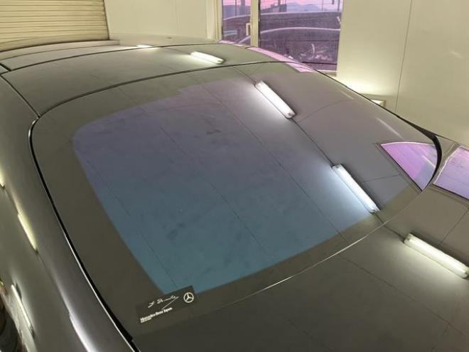 ベンツＳ５００ロング　４マチック　ＡＭＧライン　ショーファーＰＫＧ　マイバッハグリル　リアエンターテイメント　ＡＭＧ２１インチＡＷ　ブラックレザーシート　電動サンルーフ　１２．８インチ有機ＥＬディスプレイ　ヘッドアップディスプレイ　ドラレコ 4WD 3000 4Dr