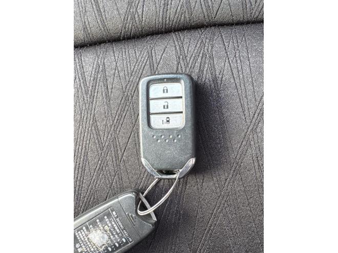 オデッセイ2.4アブソルート 4WD　ローンが不安な方＜優遇ローン＞　本州仕入　純正ナビ　左側パワースライド 4WD 2400 5Dr