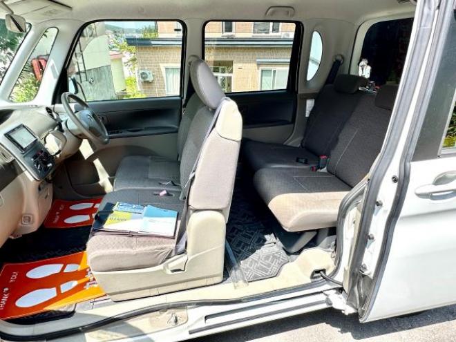 タントXスペシャル　4WD  ワンセグテレビ　メモリーナビ　キーフリー　65000キロ コーナーセンサー 4WD 660 5Dr