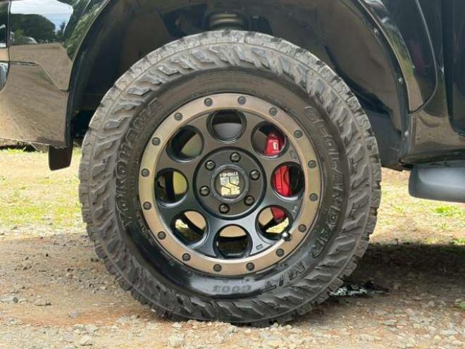 ハイラックス2.4 Z GRスポーツ ディーゼルターボ 4WD　エアコン パワステ パワーウィンドウ キーレス 電動シート フロントカメラ サイドカメラ バックカメラ ETC  トノカバー 社外ホイール クルーズコントロール MTモード付き 純正ナビ 2400