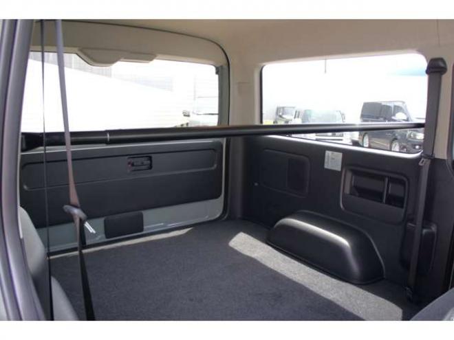 ハイエースバン2.7 スーパーGL ワイド ロング ミドルルーフ 4WD　登録済未使用車9型/丸目フェイス/アースカラー/4WD/2.7ガソリン/ナビ付 2700