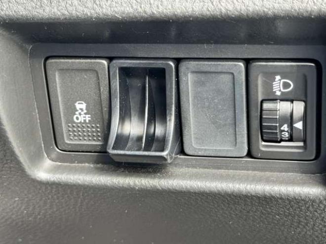 スイフト1.2 XG 4WD　プッシュスタート　スマートキー　オートエアコン　電動格納ミラー　前席シートヒーター　ETC 1200