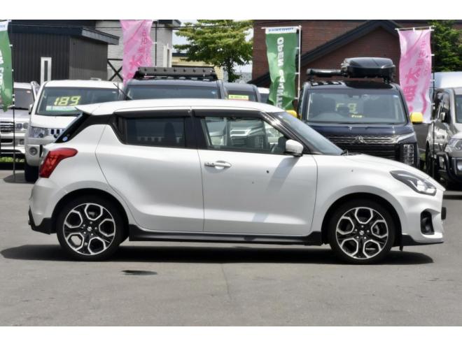 スイフトスポーツ　セーフティパッケージ装着車　デュアルセンサーブレーキサポート　６ＭＴ　ワンオーナー
