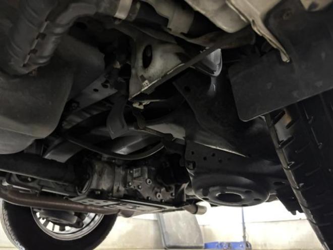 アルファード２４０Ｓ　プライムセレクションⅡ　本州仕入　禁煙車　両側パワースライドドア　パワーバックドア　３０系純正１７インチＡＷ　純正１６ＡＷ＋スタッドレスタイヤ　ストラーダナビ　地デジ　ＤＶＤ再生　バックカメラ　ブラックレザーシートカバー 4WD 2400 5Dr