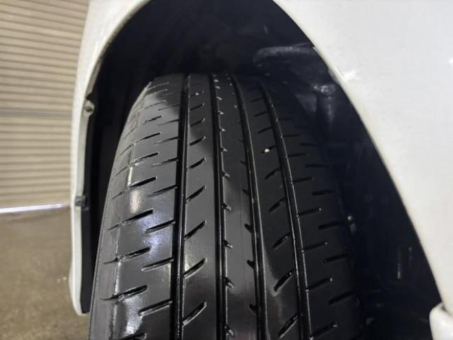 アルファード２４０Ｓ　プライムセレクションⅡ　本州仕入　禁煙車　両側パワースライドドア　パワーバックドア　３０系純正１７インチＡＷ　純正１６ＡＷ＋スタッドレスタイヤ　ストラーダナビ　地デジ　ＤＶＤ再生　バックカメラ　ブラックレザーシートカバー 4WD 2400 5Dr