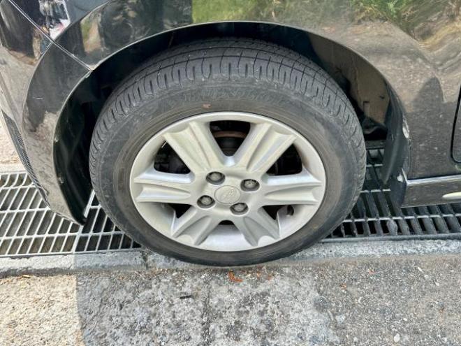 ミラカスタム　4WD  エンジンスターター　バックカメラ　ナビテレビ　DVD再生　キーフリー 4WD 660 5Dr