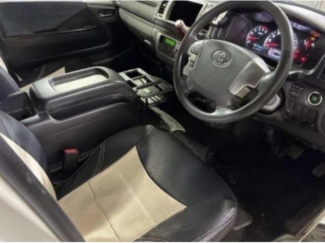 ハイエースバン4型スーパーGLディーゼルターボ 本州車寒冷地仕様 ナビTVバックカメラ プッシュスタート 両側スライドドア リアヒータークーラー 車検新規 12ヶ月点検整備済 保証付！ 4WD 3000 5Dr