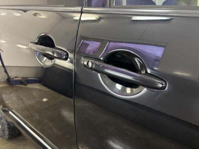デリカＤ：５　グレードＭ　本州仕入　ワンオーナー　寒冷地仕様　禁煙車　新品ＶＥＮＥＳ１６インチＡＷ＋新品ＴＯＹＯホワイトレター　新品ＪＡＯＳブラックマッドガード　アルパインリアフリップダウンモニター　Ｂｌｕｅｔｏｏｔｈ 4WD 2500 5Dr