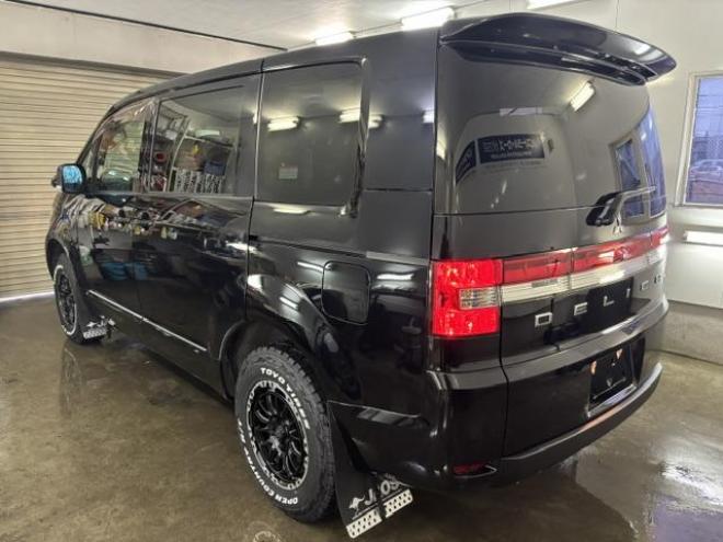 デリカＤ：５　グレードＭ　本州仕入　ワンオーナー　寒冷地仕様　禁煙車　新品ＶＥＮＥＳ１６インチＡＷ＋新品ＴＯＹＯホワイトレター　新品ＪＡＯＳブラックマッドガード　アルパインリアフリップダウンモニター　Ｂｌｕｅｔｏｏｔｈ 4WD 2500 5Dr