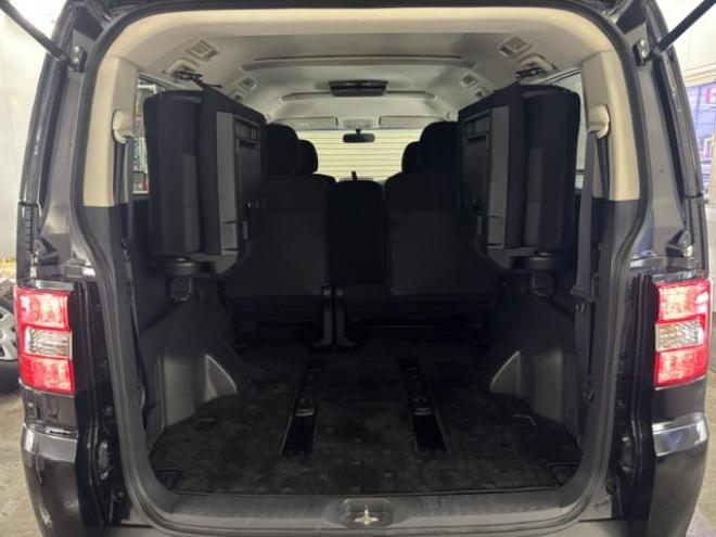 デリカＤ：５　グレードＭ　本州仕入　ワンオーナー　寒冷地仕様　禁煙車　新品ＶＥＮＥＳ１６インチＡＷ＋新品ＴＯＹＯホワイトレター　新品ＪＡＯＳブラックマッドガード　アルパインリアフリップダウンモニター　Ｂｌｕｅｔｏｏｔｈ 4WD 2500 5Dr