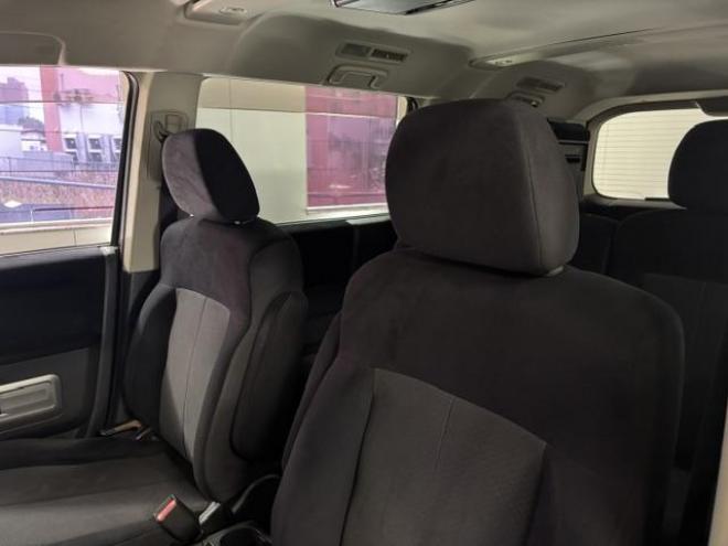 デリカＤ：５　グレードＭ　本州仕入　ワンオーナー　寒冷地仕様　禁煙車　新品ＶＥＮＥＳ１６インチＡＷ＋新品ＴＯＹＯホワイトレター　新品ＪＡＯＳブラックマッドガード　アルパインリアフリップダウンモニター　Ｂｌｕｅｔｏｏｔｈ 4WD 2500 5Dr