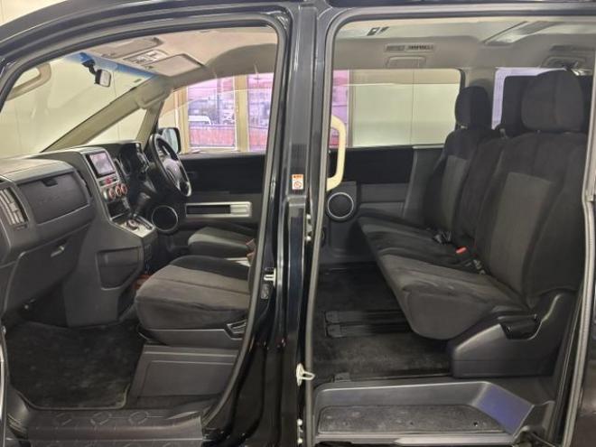 デリカＤ：５　グレードＭ　本州仕入　ワンオーナー　寒冷地仕様　禁煙車　新品ＶＥＮＥＳ１６インチＡＷ＋新品ＴＯＹＯホワイトレター　新品ＪＡＯＳブラックマッドガード　アルパインリアフリップダウンモニター　Ｂｌｕｅｔｏｏｔｈ 4WD 2500 5Dr