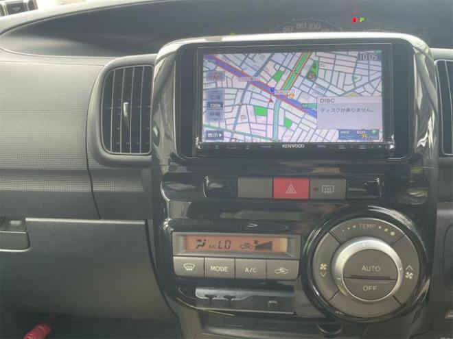 タントカスタムＬ　４ＷＤ　電動スライドドア　ナビ　ＴＶ　ＨＩＤ　スマートキー　アイドリングストップ　ベンチシート　ＣＶＴ　盗難防止システム　ＡＢＳ　ＣＤ　アルミホイール　衝突安全ボディ　エアコン　パワーステアリング（北海道） 4WD 660 5Dr