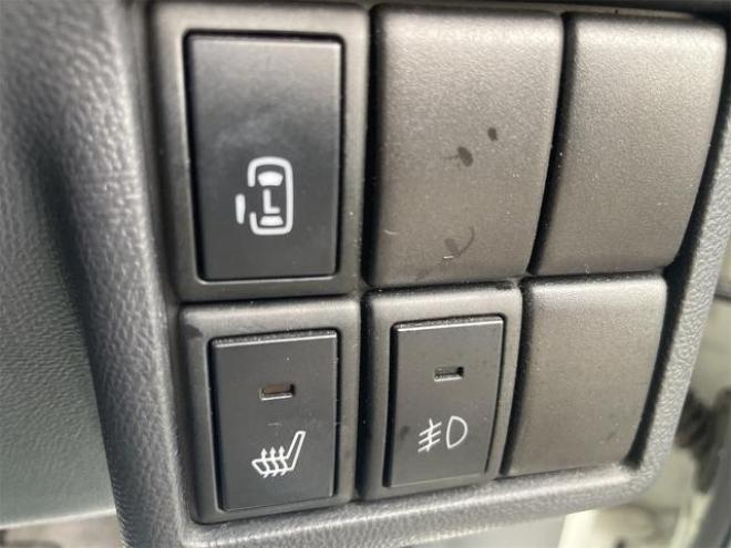 ルークスハイウェイスター　４ＷＤ両側スライド・片側電動　ナビ　スマートキー　シートヒーター　ベンチシート　ＣＶＴ　アルミホイール　エアコン（北海道） 4WD 660 5Dr