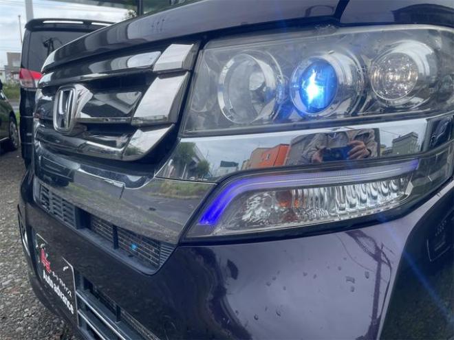 N-BOXカスタム Ｇ　ターボＳＳパッケージ　フルタイム４ＷＤ　　ＥＴＣ　リヤカメラ　衝突被害軽減　　ベンチシート　アイドリングストップオートクルーズコントロール（北海道） 4WD 660 5Dr