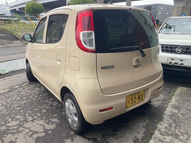 モコＳ　ＦＯＵＲ　４ＷＤ　キーレスエントリー　シートヒーター　ベンチシート　ＡＴ　盗難防止システム　ＡＢＳ　ＣＤ　衝突安全ボディ　エアコン（北海道） 4WD 660 5Dr