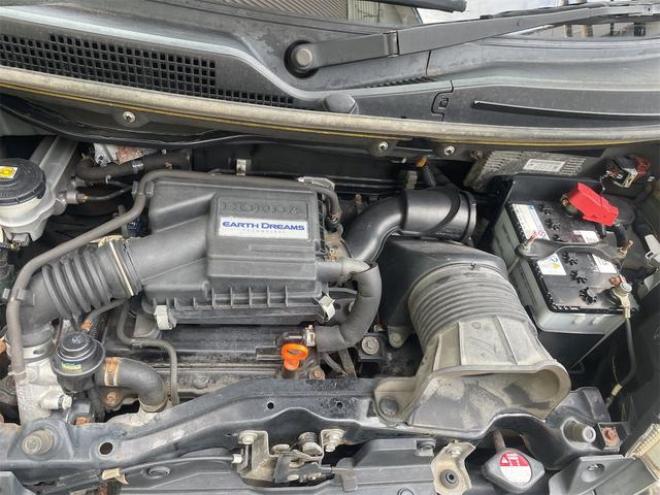 N-BOXカスタム Ｇ　ターボＳＳパッケージ　フルタイム４ＷＤ（北海道） 4WD 660 5Dr