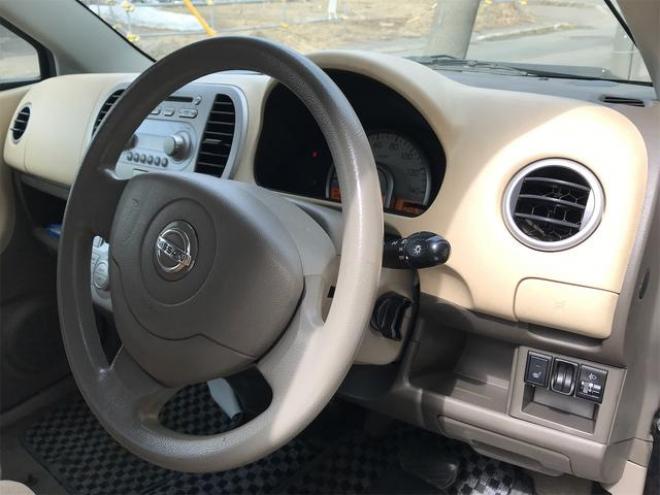 モコＥ　ＦＯＵＲ　４ＷＤ　スマートキー　シートヒーター　ベンチシート　ＡＴ　盗難防止システム　ＡＢＳ　ＣＤ　衝突安全ボディ　エアコン（北海道） 4WD 660 5Dr
