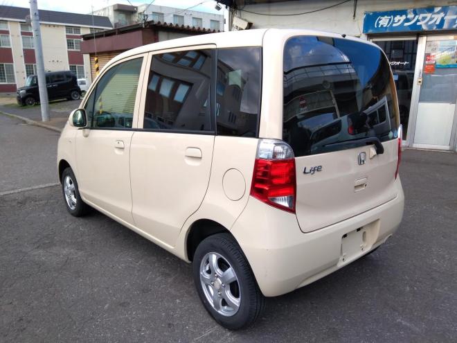 ライフライフ 4WDＧ特別仕様車　ＨＩＤスマートスペシャル ４ＷＤ　ＡＢＳ　スマートキー　ナビＴＶ　バックカメラ　ＨＩＤライト　リモコンスターター　夏冬タイヤ付　車検令和１０年７月 4WD 660 2Dr