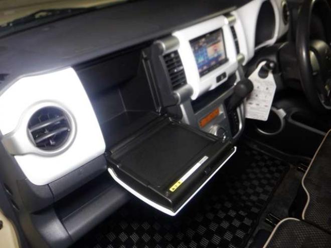 ハスラーG 4WD　本州仕入・修復歴なし・後期型・ナビ・TV・B/T・Bカメラ・レーダーブレーキサポート・シートヒーター・スマートキー・プッシュスタート・ライトレベライザー・オートエアコン・ 660