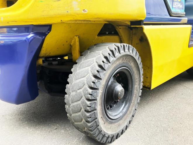フォークリフトコマツ　中古　FD20LC-14　建機