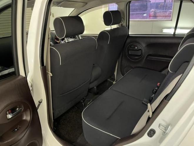 パッソ１．０Ｘ　Ｌパッケージ　キリリ　寒冷地仕様　禁煙車　純正ＳＤナビ　地デジ　Ｂｌｕｅｔｏｏｔｈオーディオ　バックカメラ　スマートキー　エンジンスターター　ＨＩＤヘッドライト　社外１４インチＡＷ　社外１３ＡＷ＋スタッドレスタイヤ付 4WD 1000 5Dr